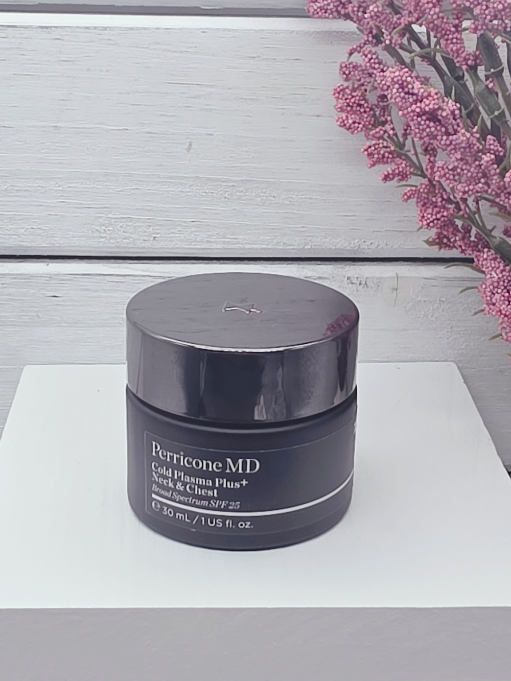 Perricone MD Cold Plasma Plus+ Neck & Chest SPF 25